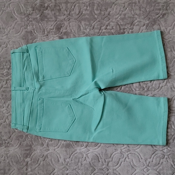 Jean short Small - Picture 2 of 4